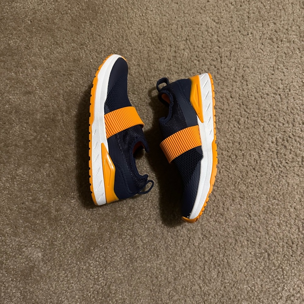 DSG Slip-on Sneakers - kids size 4.5